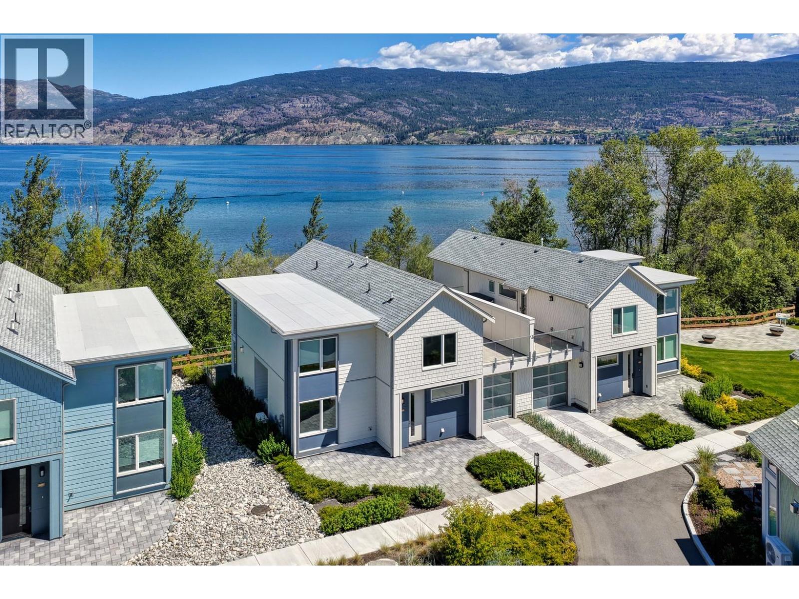 3080 Landry Crescent, Summerland