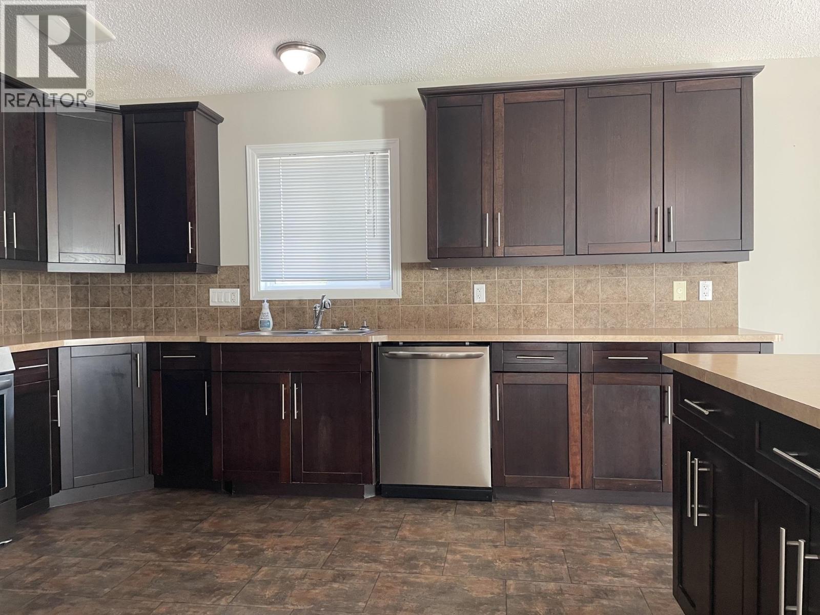34 PEBBLE DRIVE - Image 17