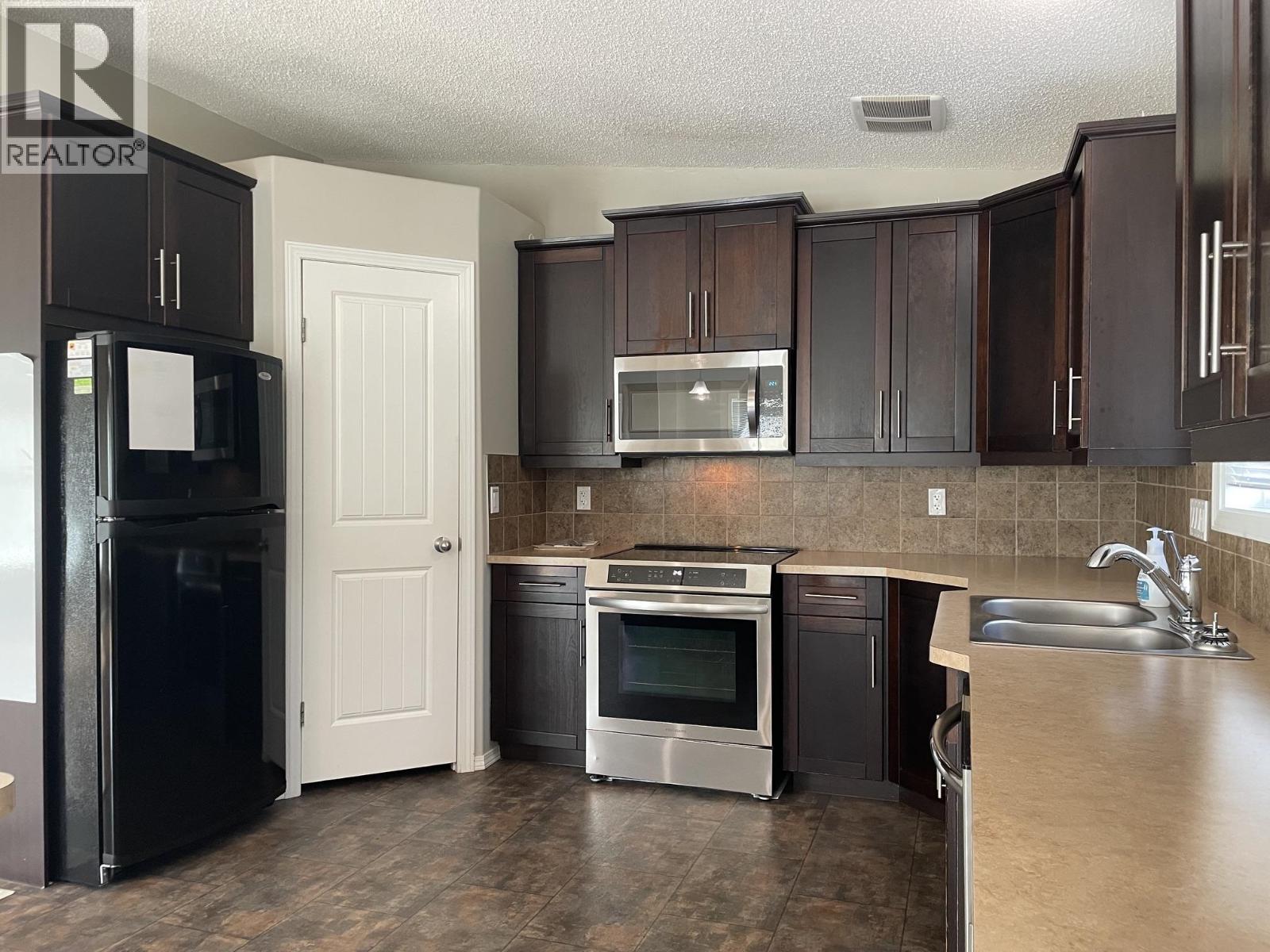 34 PEBBLE DRIVE - Image 15