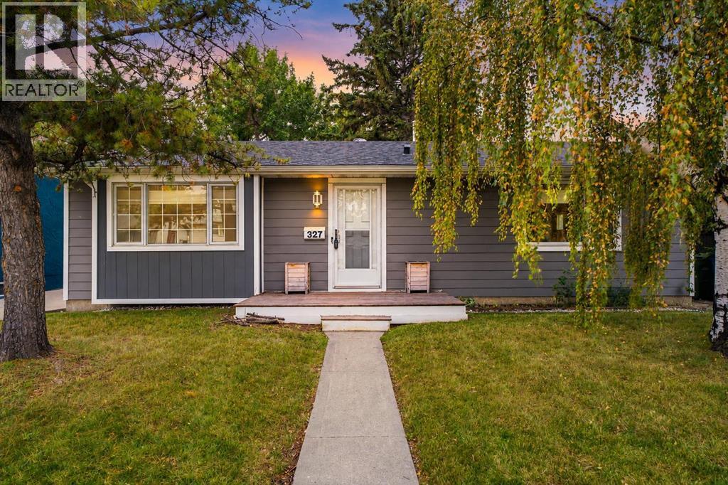 Property for sale at 327 Lynnview Way SE