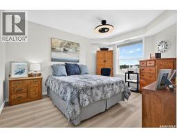 Bedroom - 301 65 Hochelaga Street W, Moose Jaw, SK S6H2E9 Photo 7