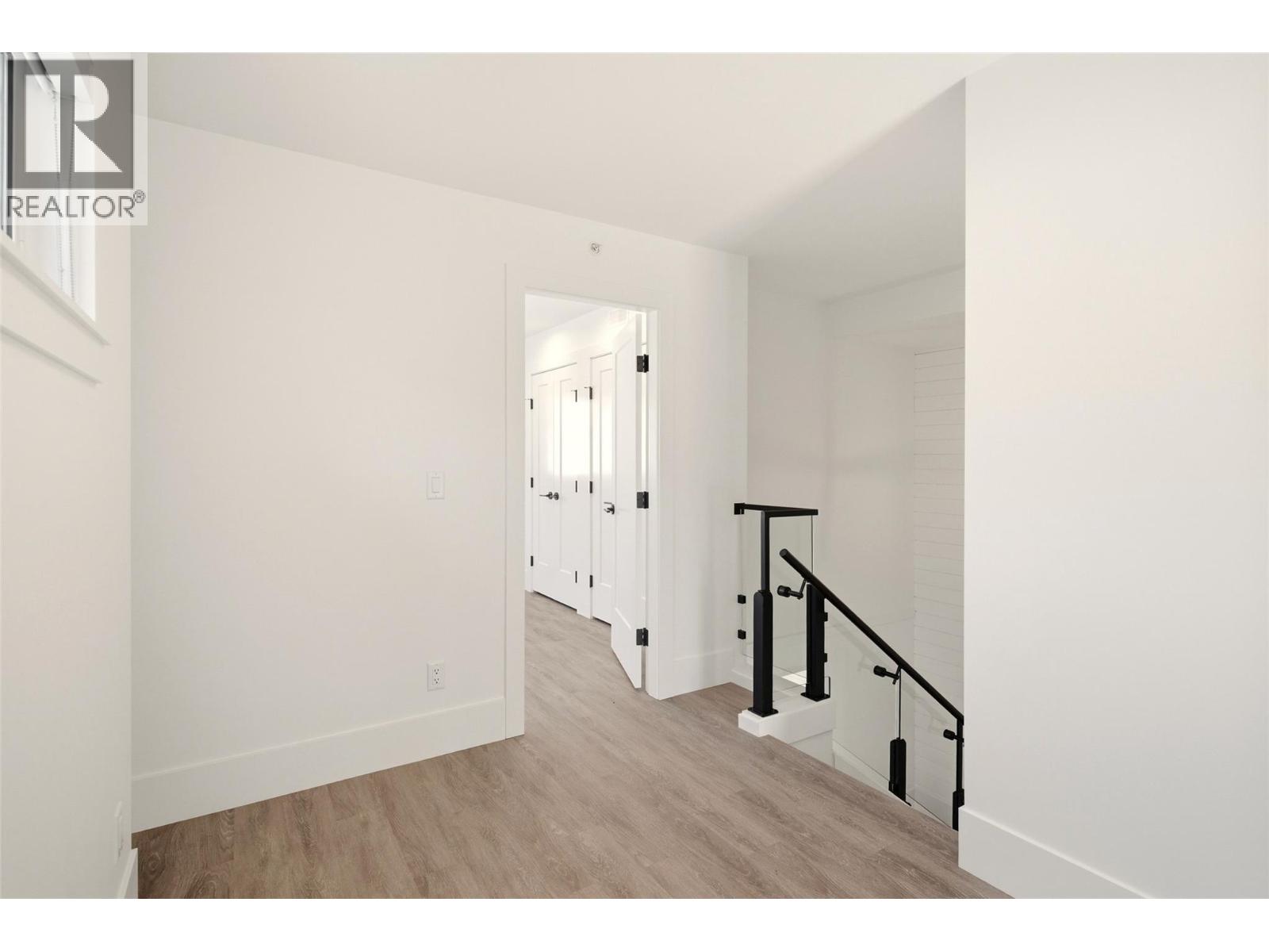 3290 Landry Crescent, Summerland