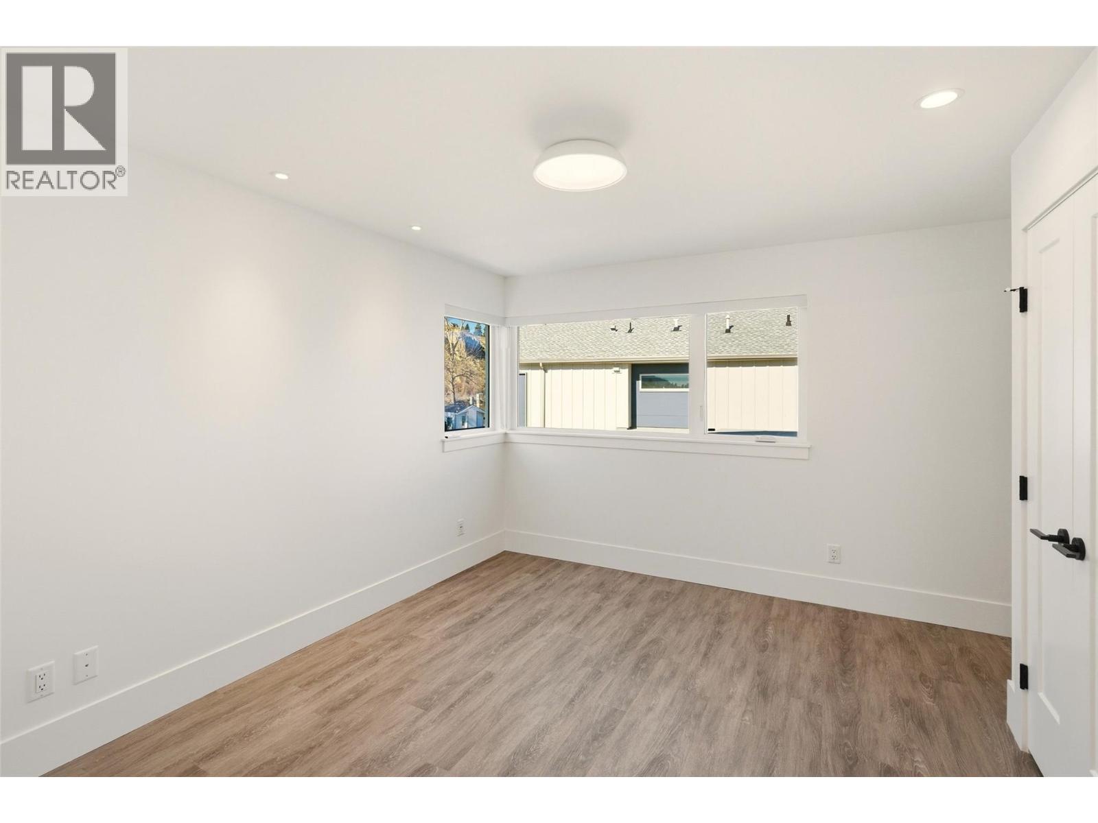 3290 Landry Crescent, Summerland