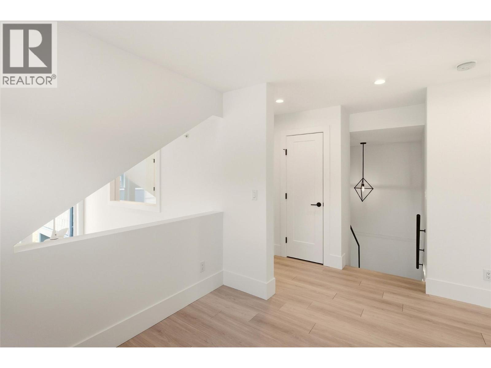3170 Landry Crescent, Summerland
