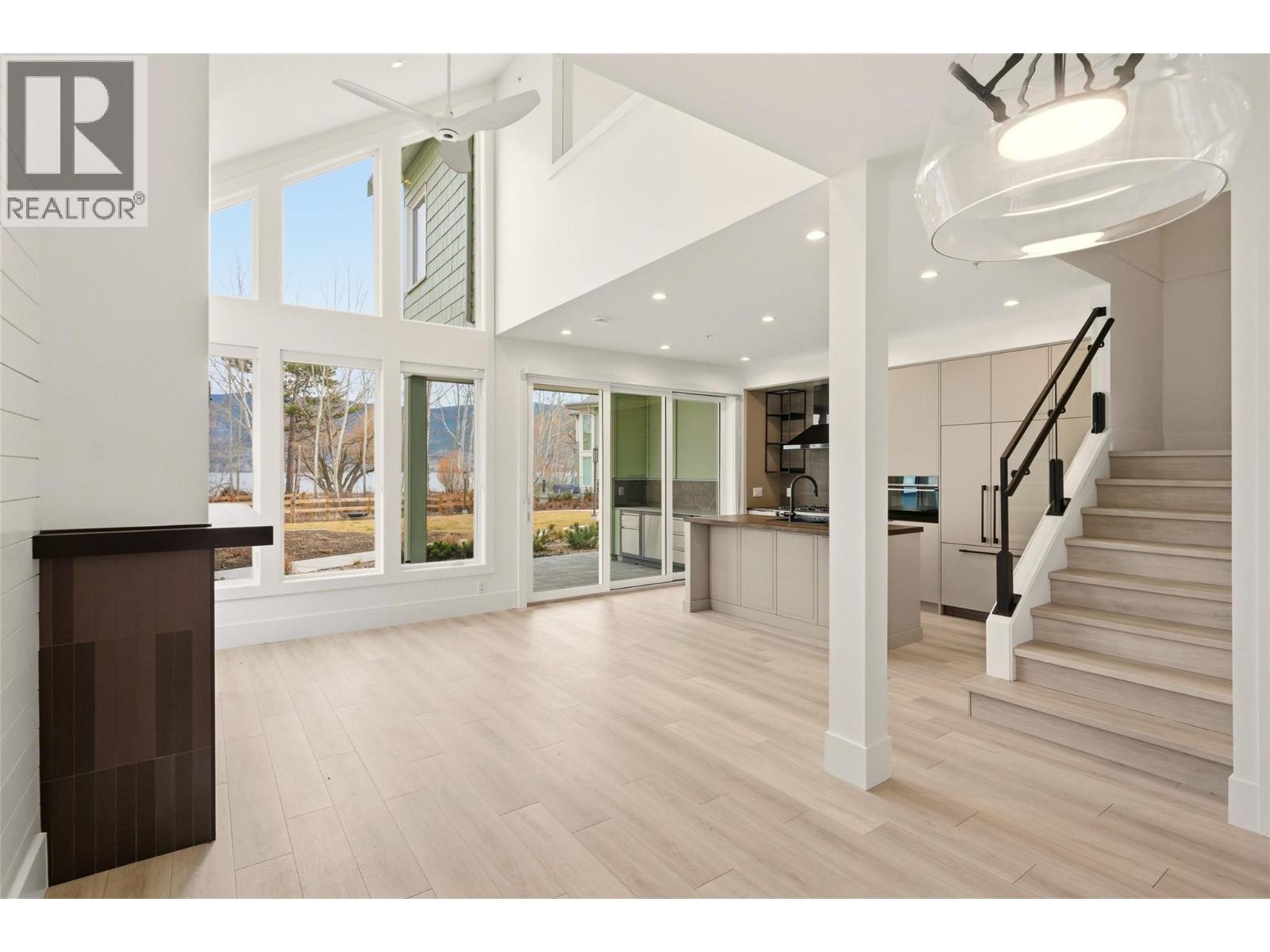 3170 Landry Crescent, Summerland