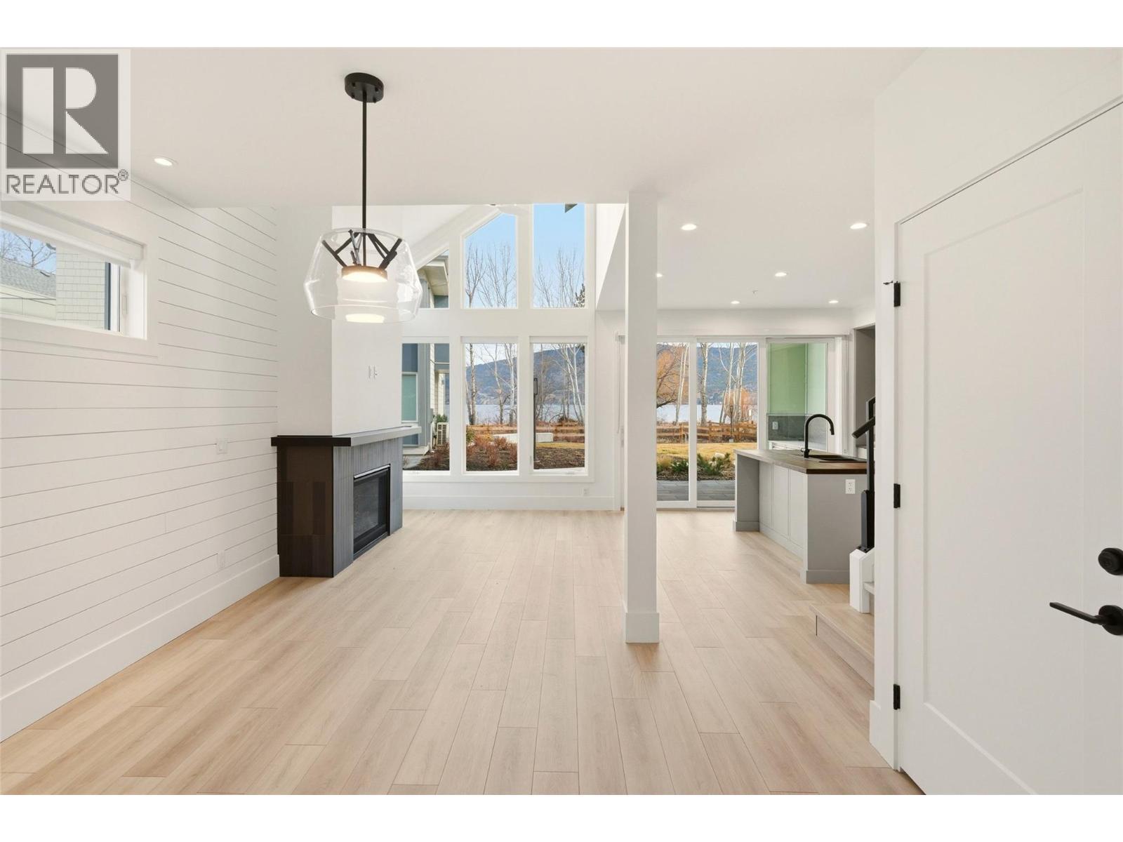 3170 Landry Crescent, Summerland