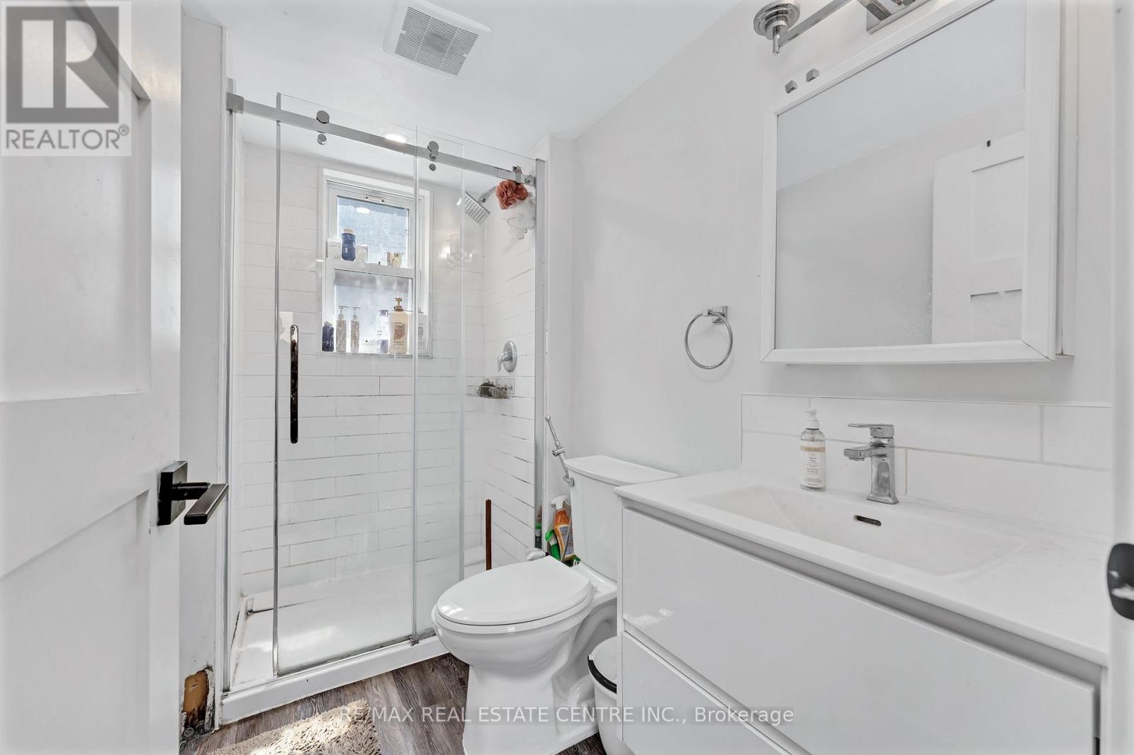 374 JOSEPHINE AVENUE - 16