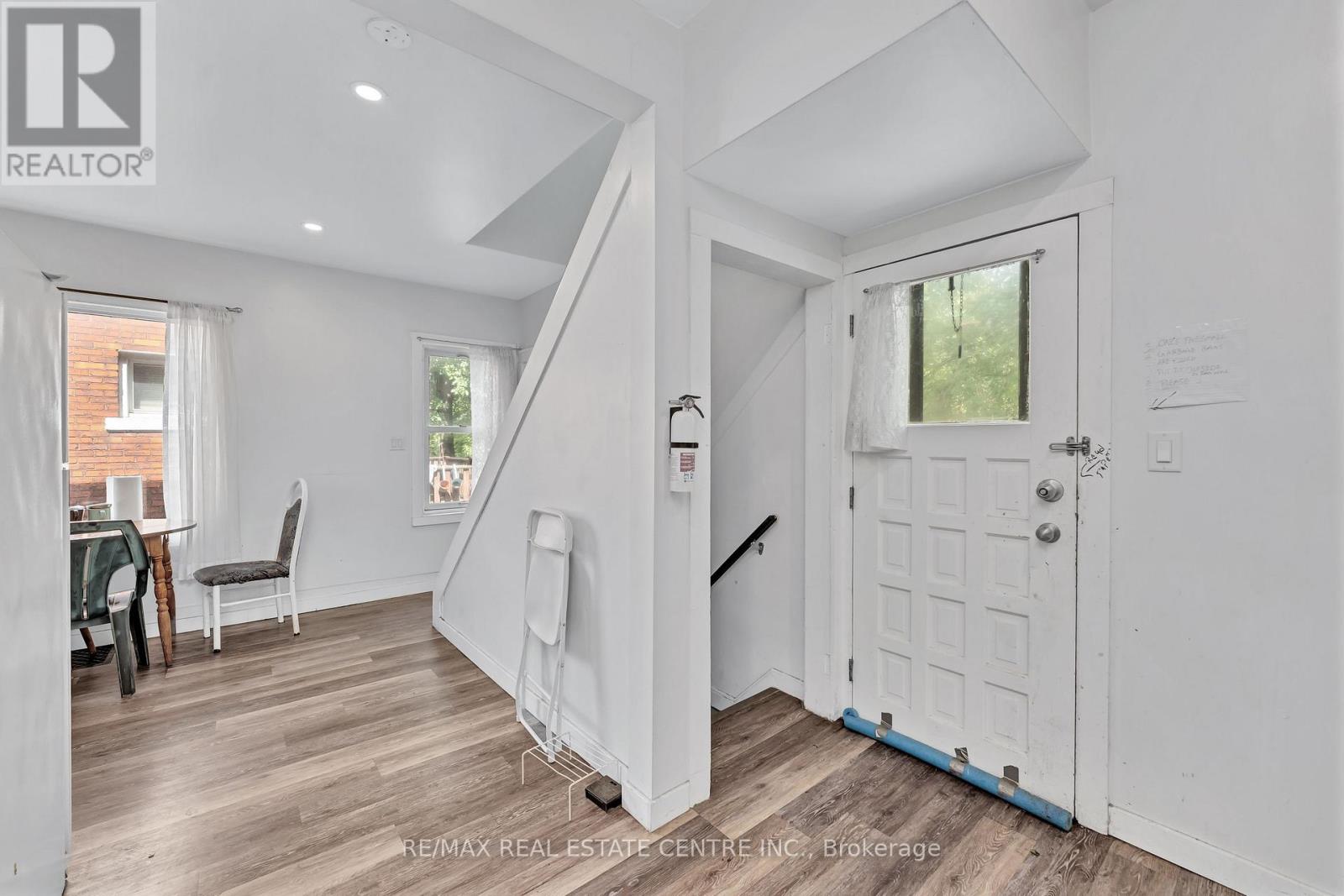 374 JOSEPHINE AVENUE - 17