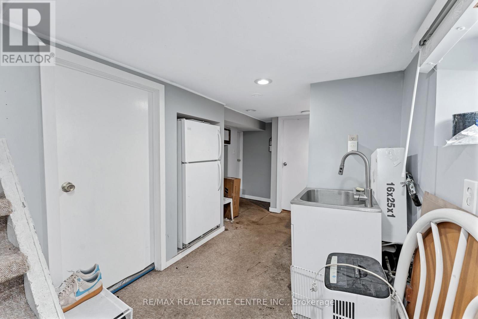 374 JOSEPHINE AVENUE - 21