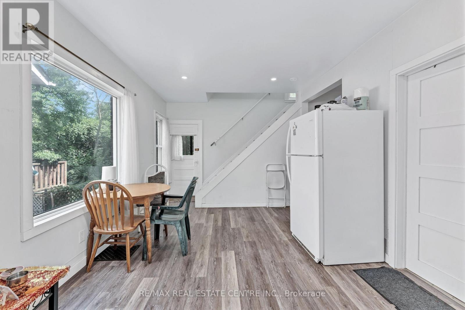 374 JOSEPHINE AVENUE - 22