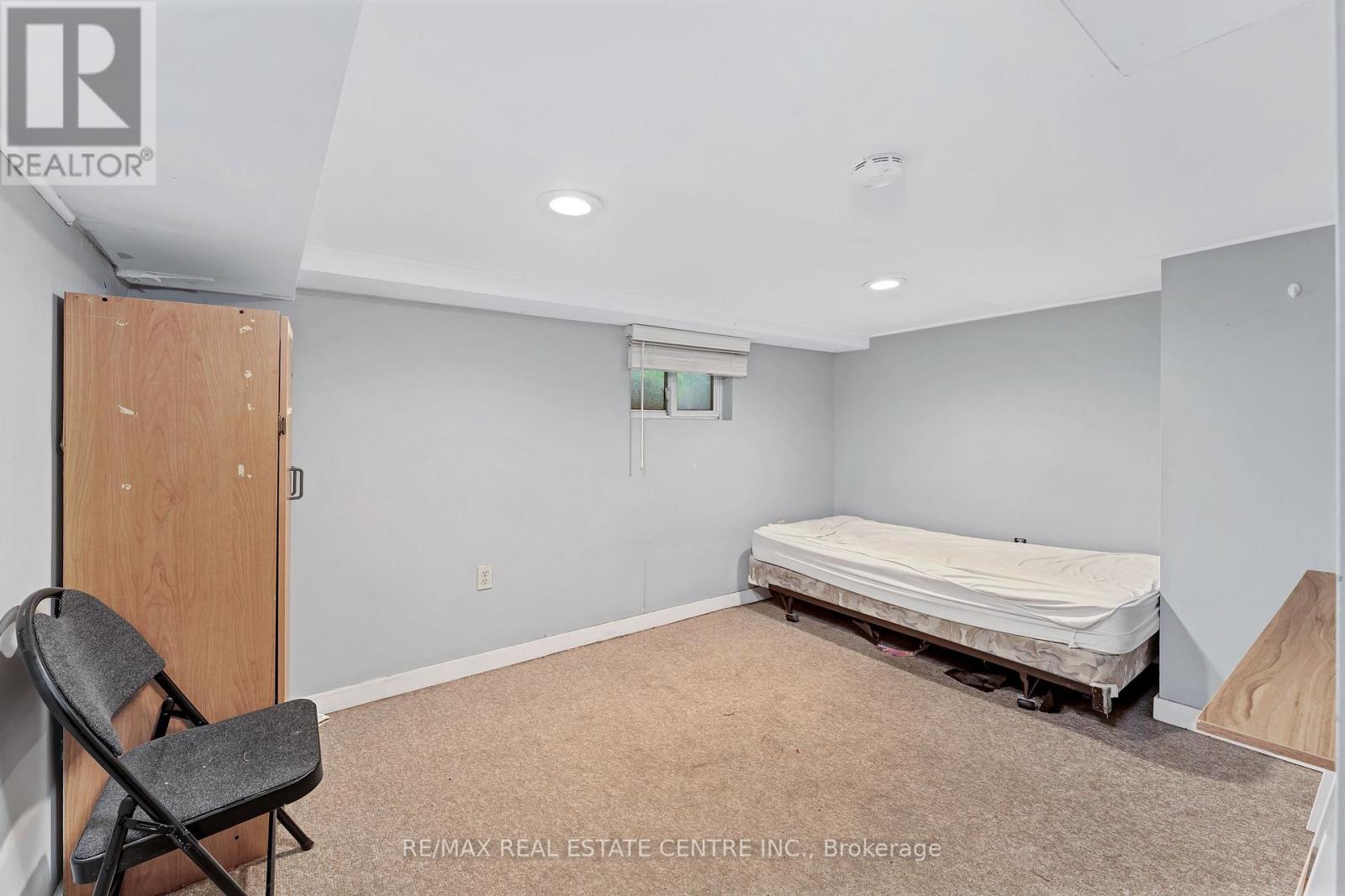 374 JOSEPHINE AVENUE - 26