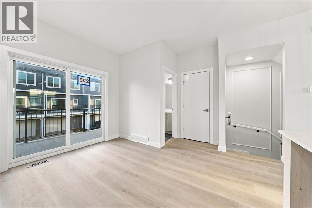 #225 75 Cornerstone Row NE - 14