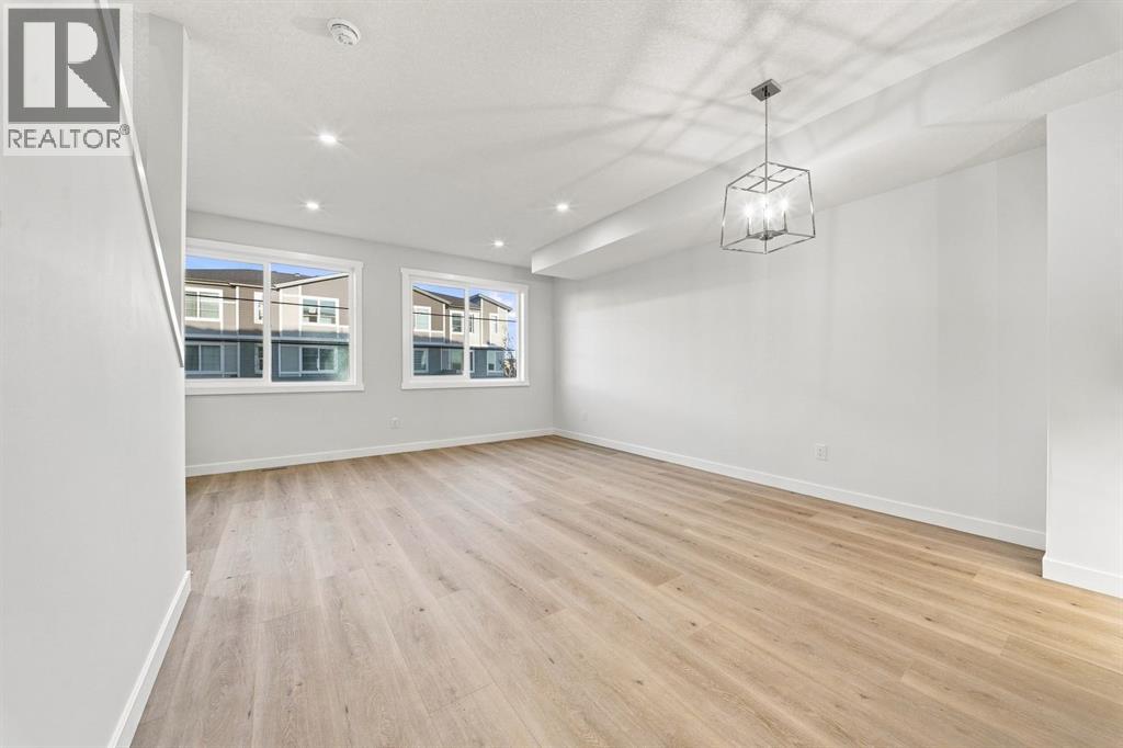 #225 75 Cornerstone Row NE - 16
