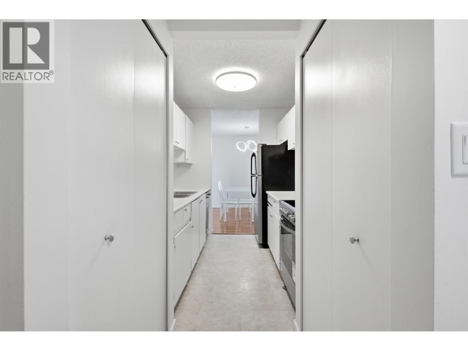 1602 9541 ERICKSON DRIVE, Burnaby