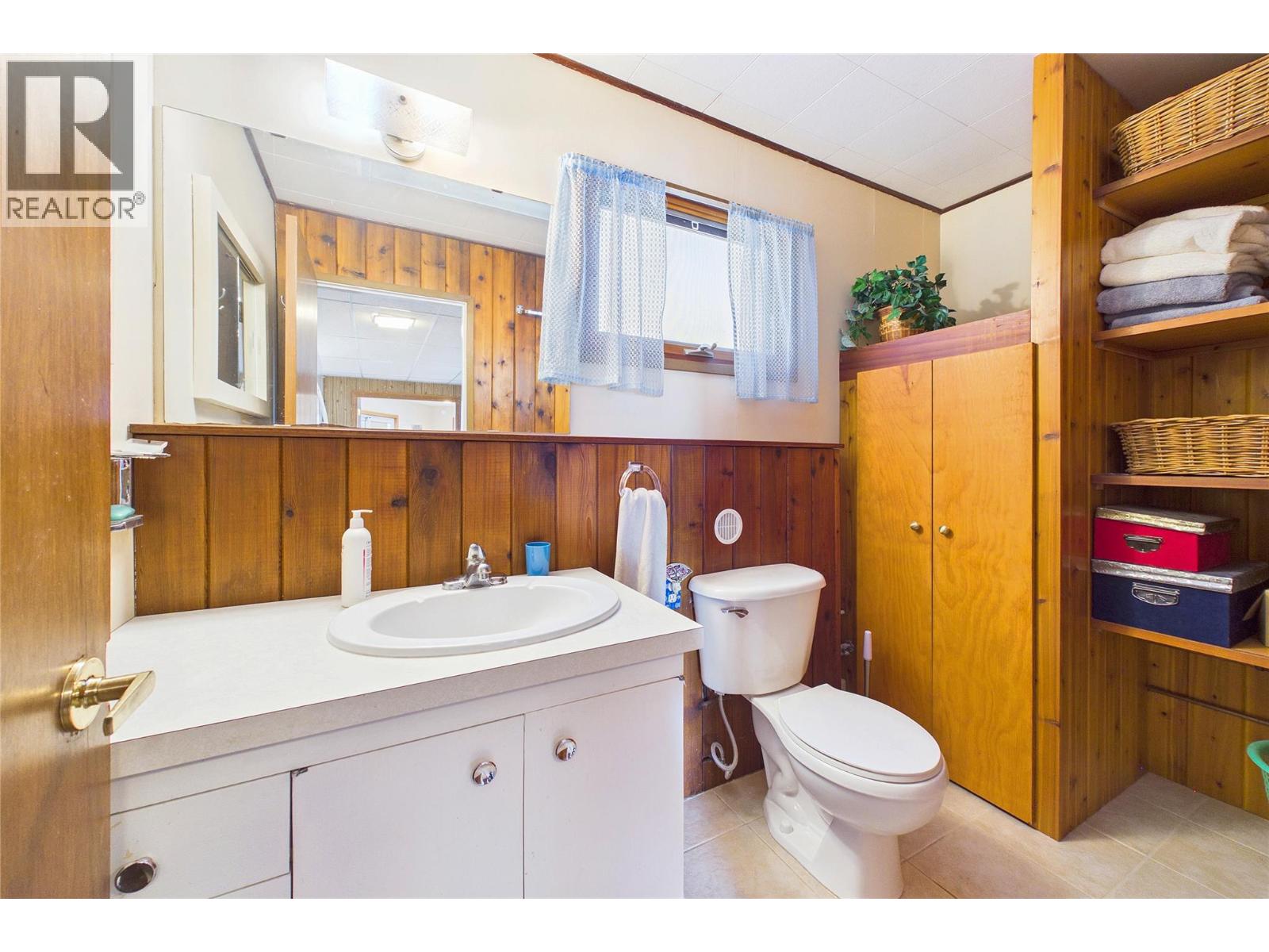  17538 Coral Beach Road, Lake Country