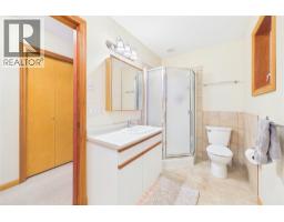 17538 Coral Beach Road, Lake Country, BC V4V1C1 Photo 33