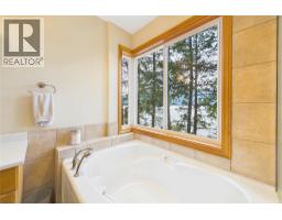 17538 Coral Beach Road, Lake Country, BC V4V1C1 Photo 29