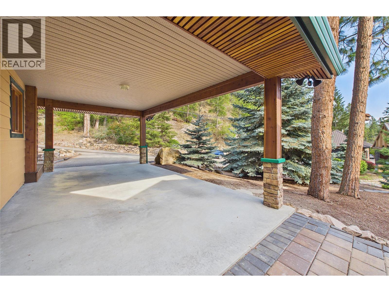  17538 Coral Beach Road, Lake Country