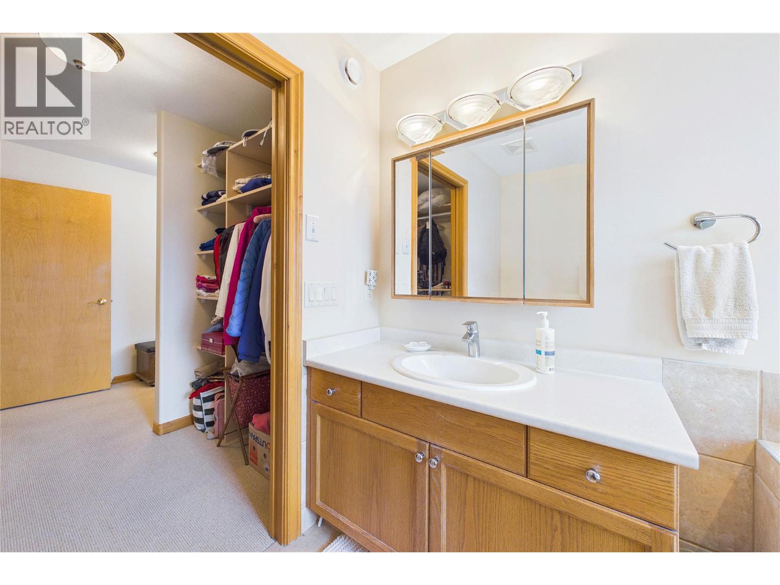  17538 Coral Beach Road, Lake Country
