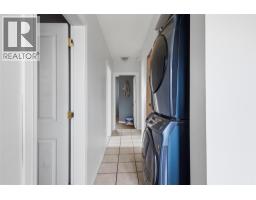 Living room - 1636 Tranquille Road, Kamloops, BC V2B3L4 Photo 6