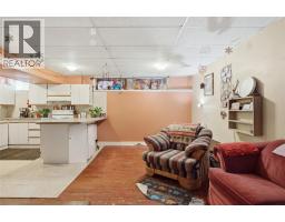 Living room - 1636 Tranquille Road, Kamloops, BC V2B3L4 Photo 13