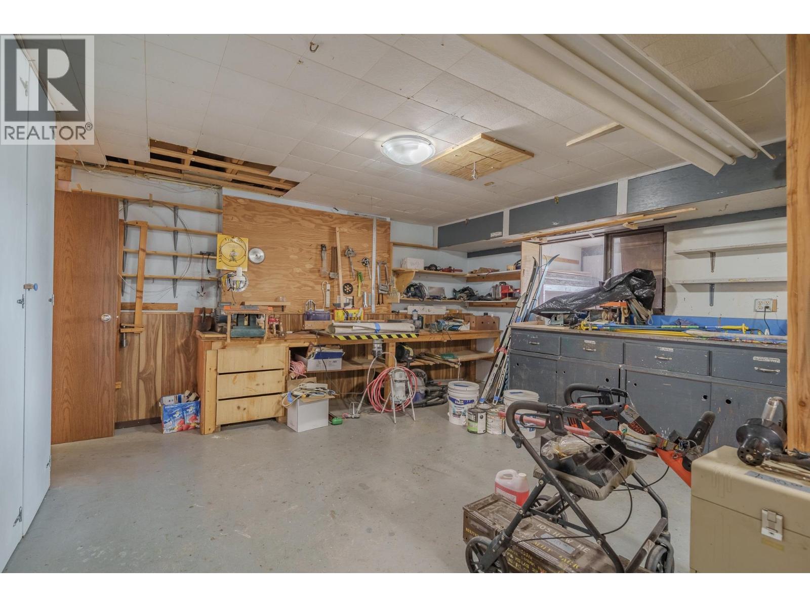 5355 ANNAHAM CRESCENT, 108 Mile Ranch