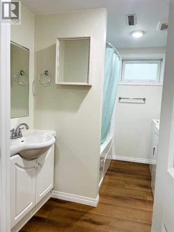 10106 99 Street - 13