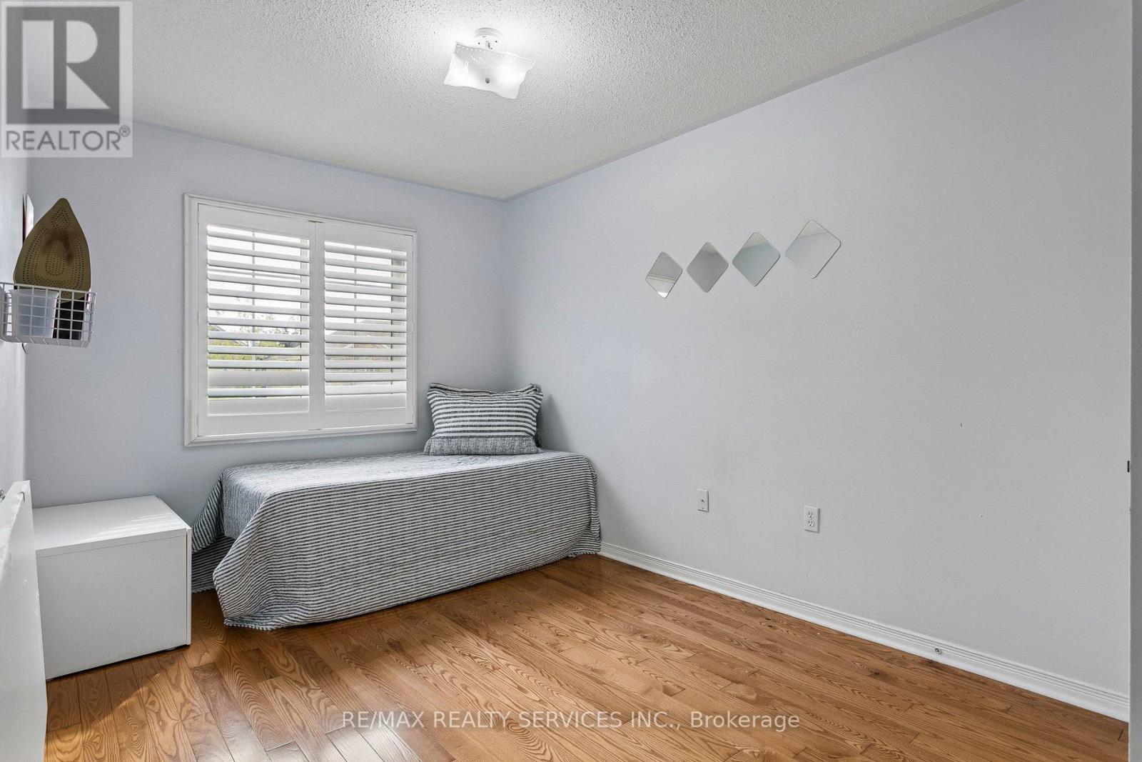 276 FITZGERALD CRESCENT - 18