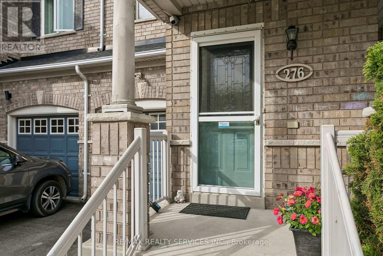 276 FITZGERALD CRESCENT - 2