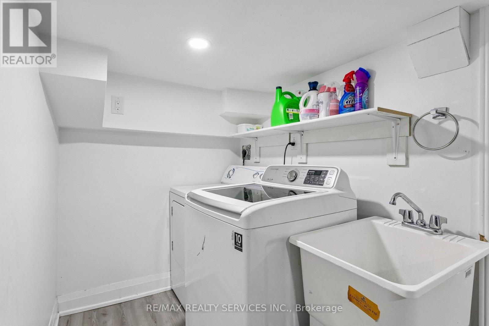 276 FITZGERALD CRESCENT - 37