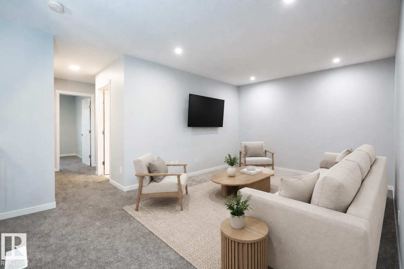 9232 224 ST NW - 15