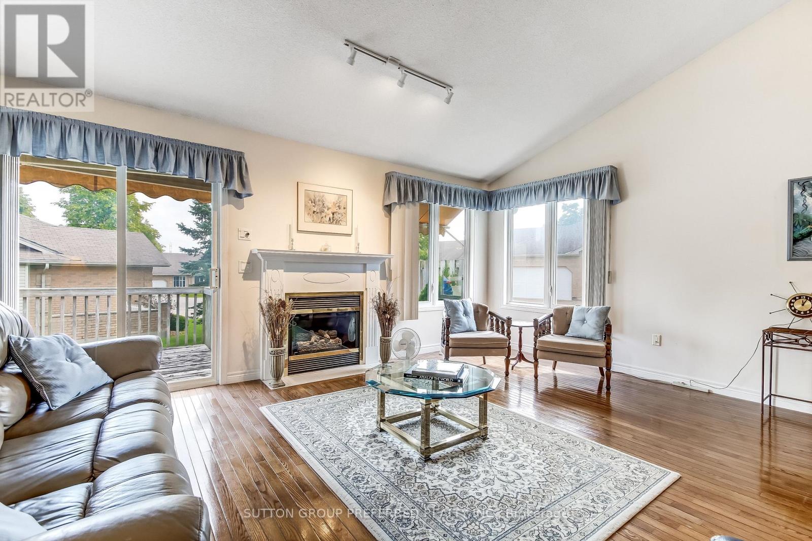#29 861 SHELBORNE STREET - 8