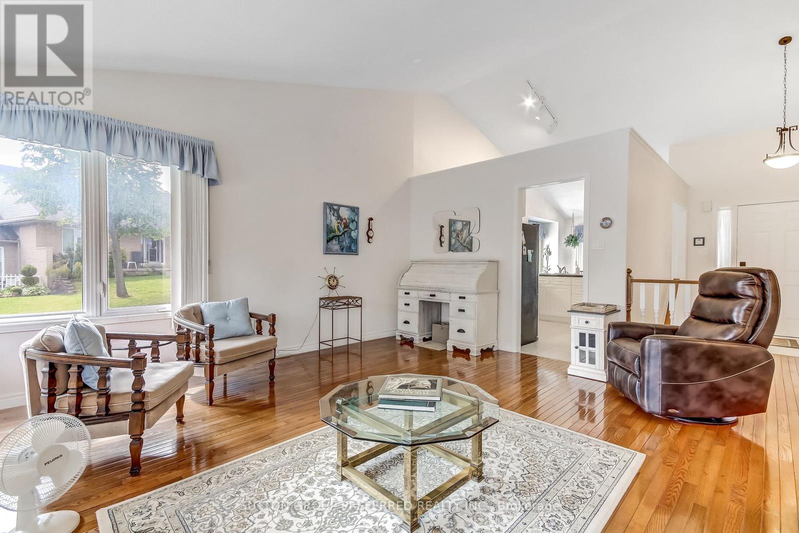 #29 861 SHELBORNE STREET - 9