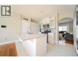 5pc Bathroom - 285 Heritage Drive, Fort Mcmurray, AB T9K0Y1 Photo 10