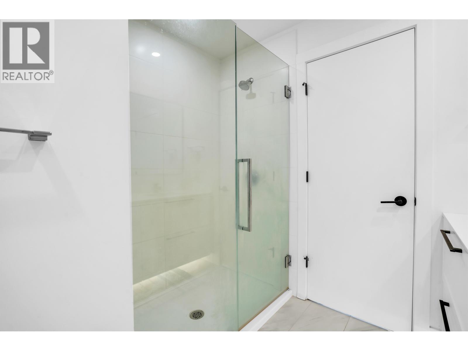 144 3529 BAYCREST AVENUE, Coquitlam