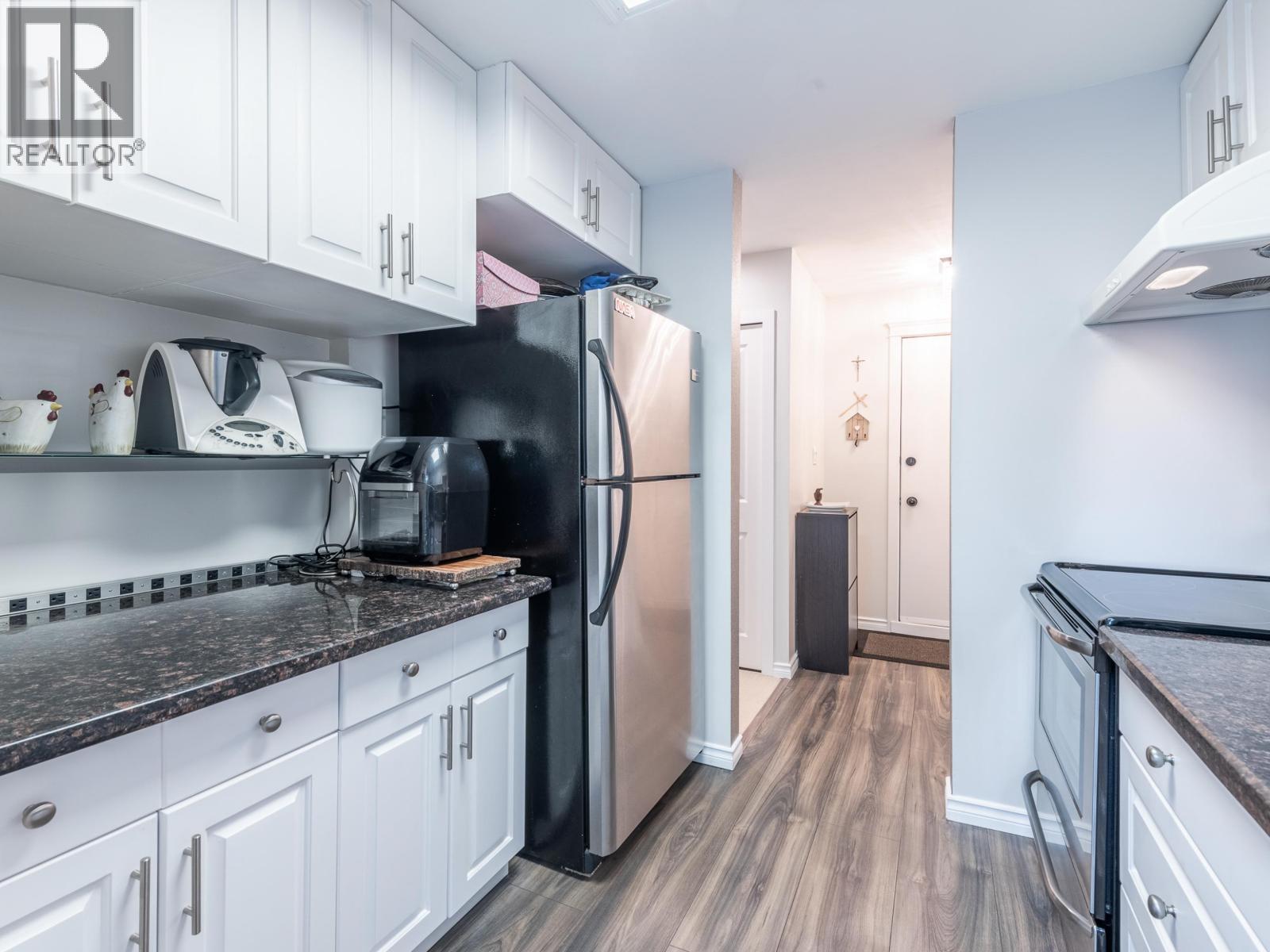 201 9152 SATURNA DRIVE, Burnaby