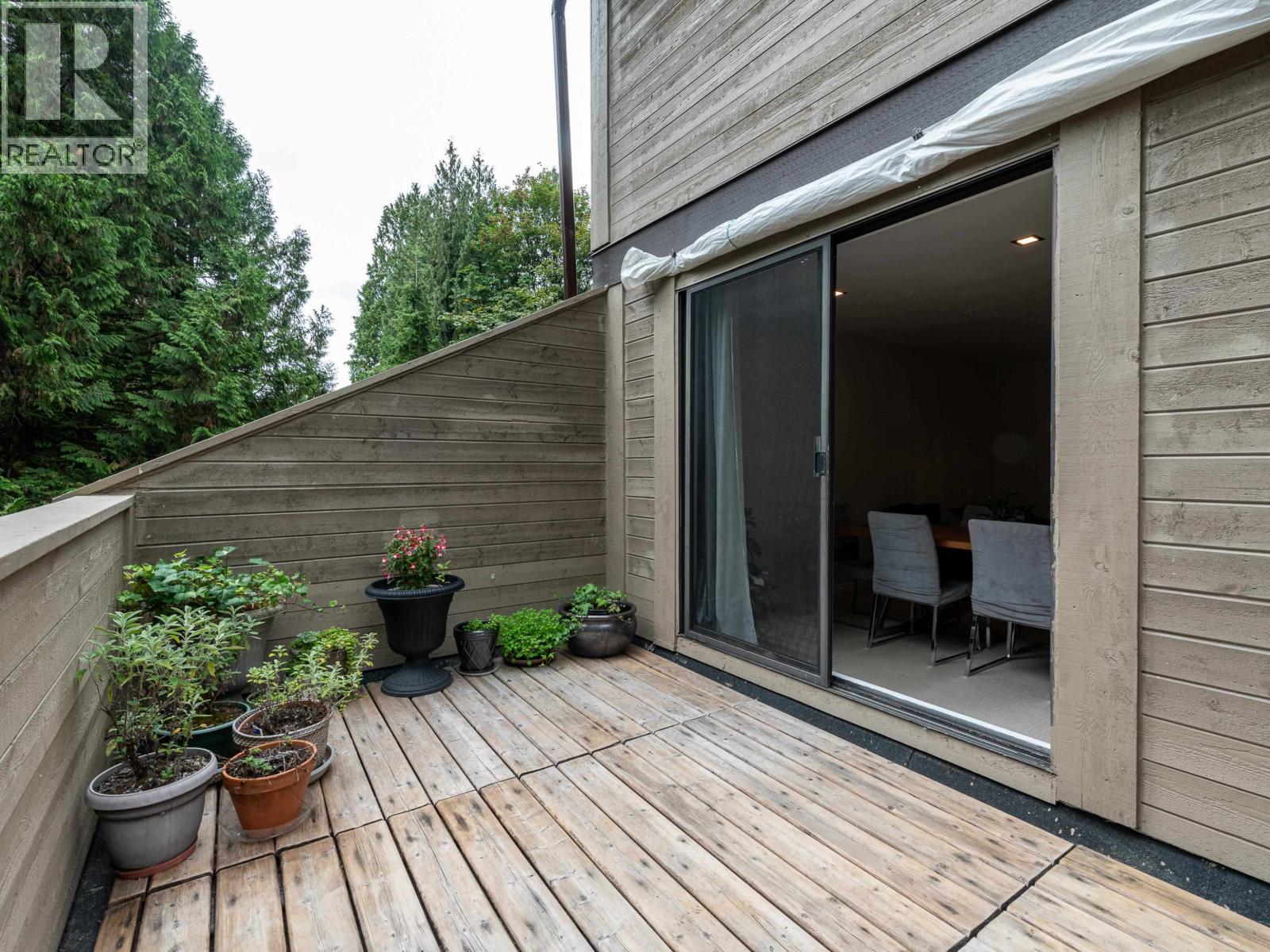 201 9152 SATURNA DRIVE, Burnaby