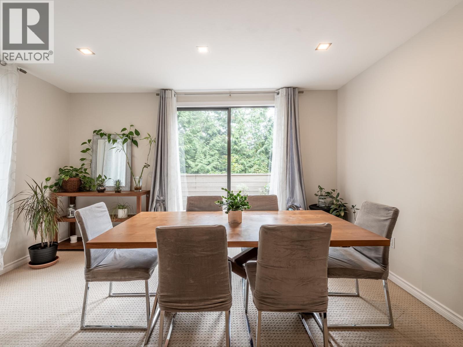 201 9152 SATURNA DRIVE, Burnaby