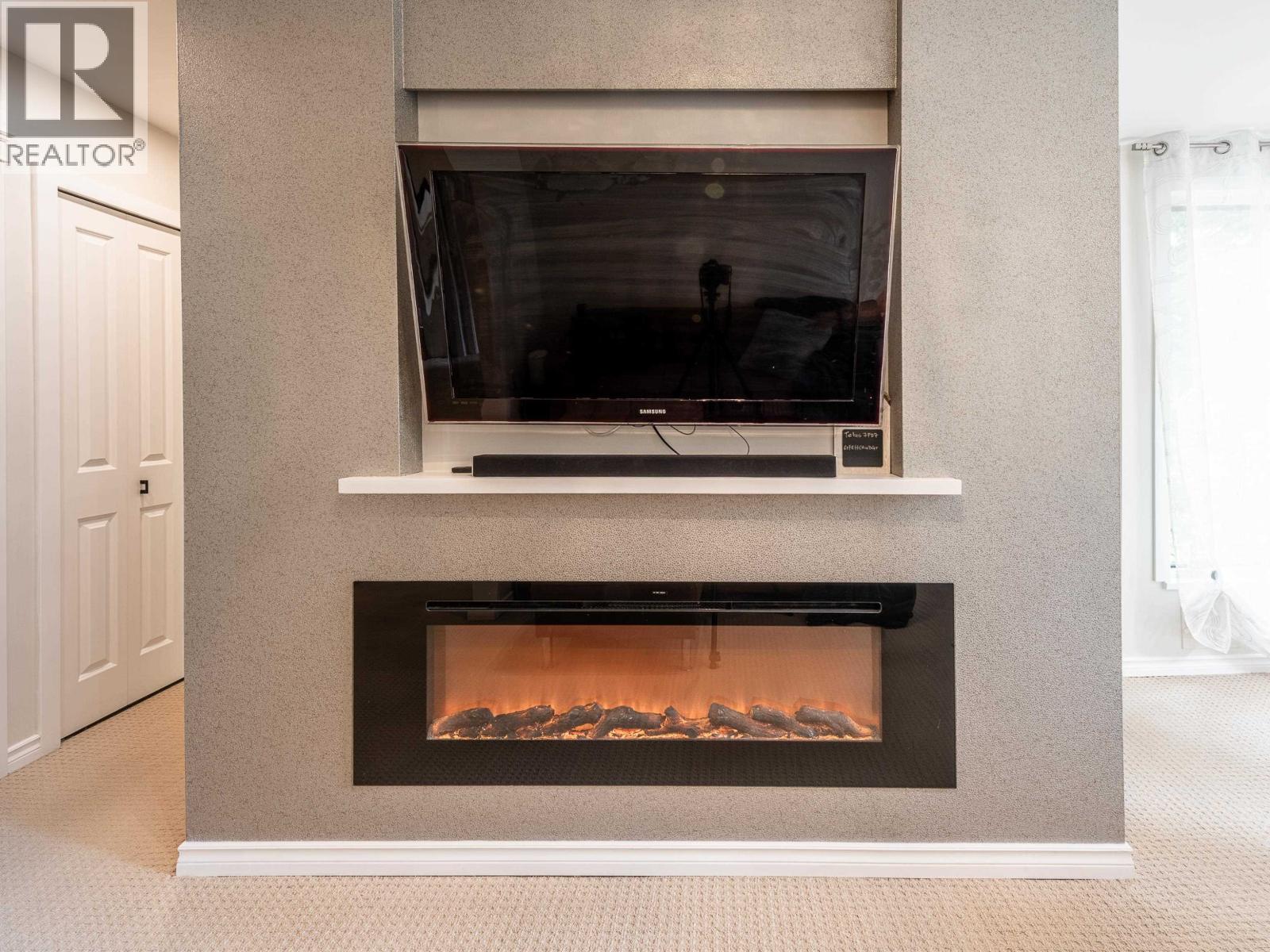 201 9152 SATURNA DRIVE, Burnaby