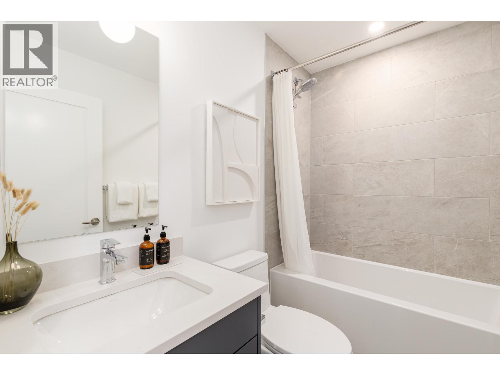 1 2096 CRUMPIT WOODS DRIVE, Squamish