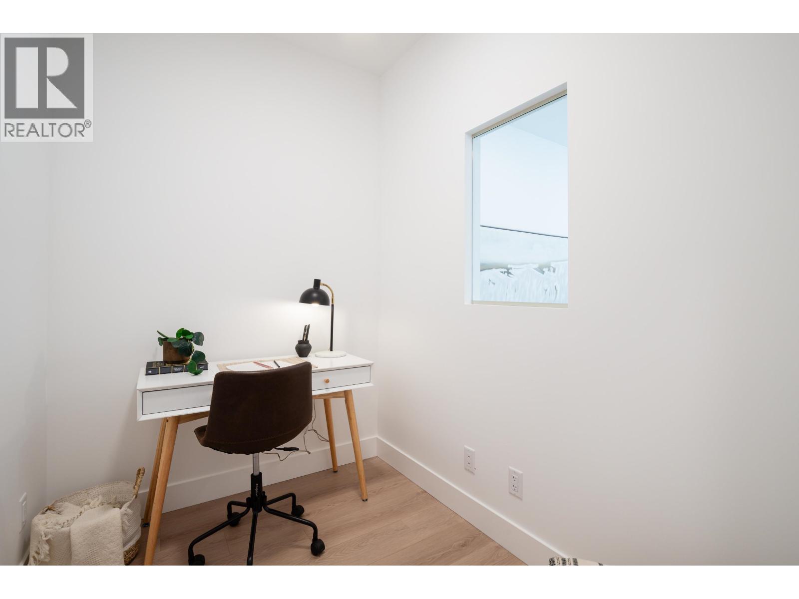 1 2098 CRUMPIT WOODS DRIVE, Squamish