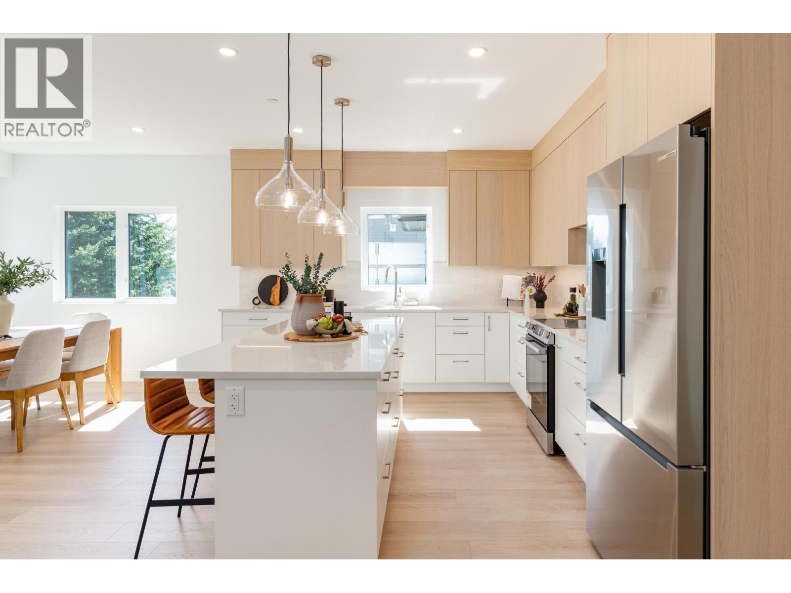 1 2098 CRUMPIT WOODS DRIVE, Squamish