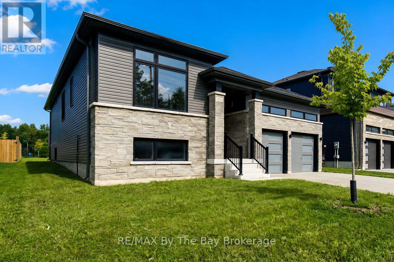 232 Ramblewood Drive, Wasaga Beach, Ontario, L9Z0L6, Wasaga Beach, Ontario — photo 2 of 5