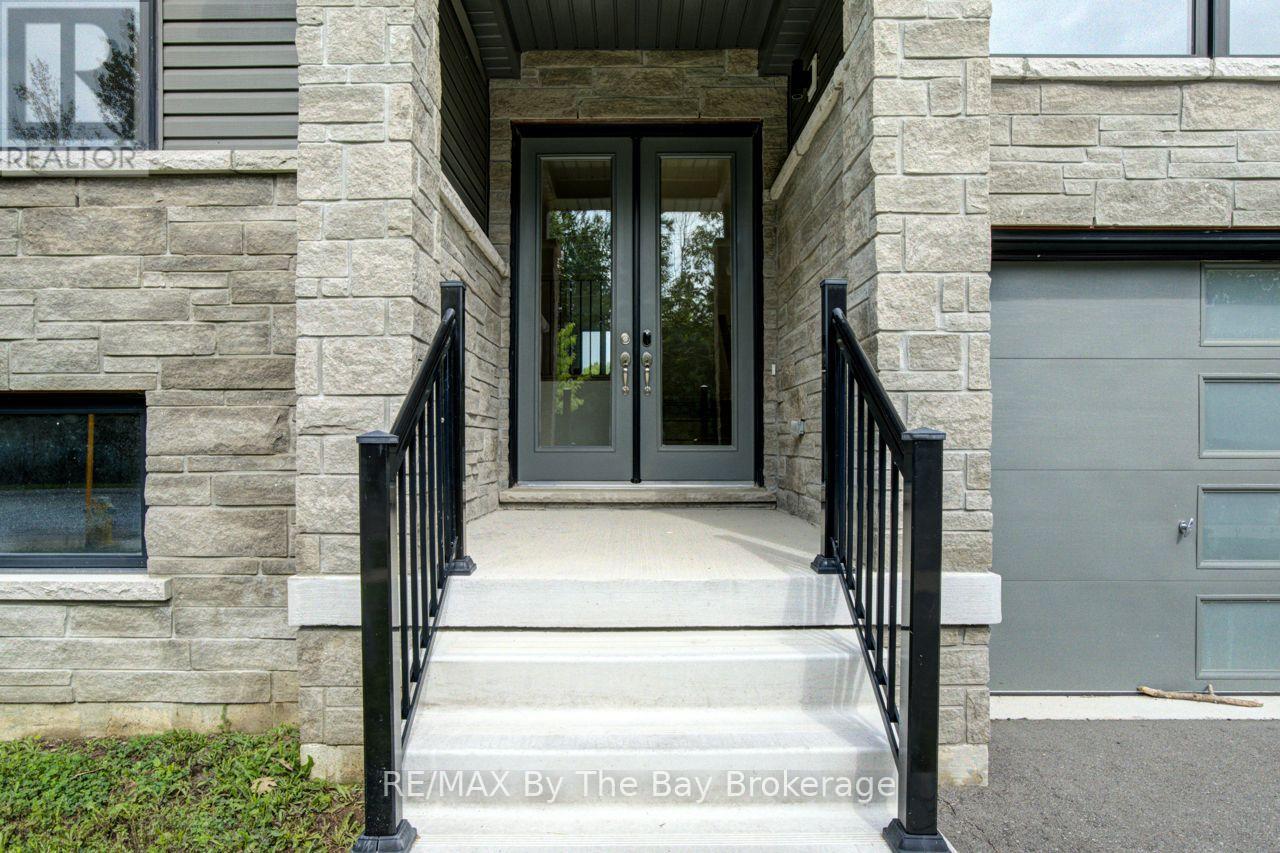 232 Ramblewood Drive, Wasaga Beach, Ontario, L9Z0L6, Wasaga Beach, Ontario — photo 3 of 5