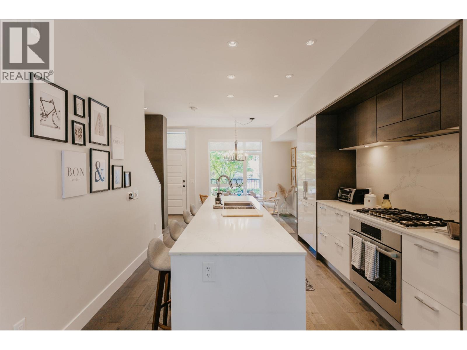7476 GRANVILLE Street, Vancouver, British Columbia, V6P0G1, Vancouver, British Columbia — photo 3 of 5