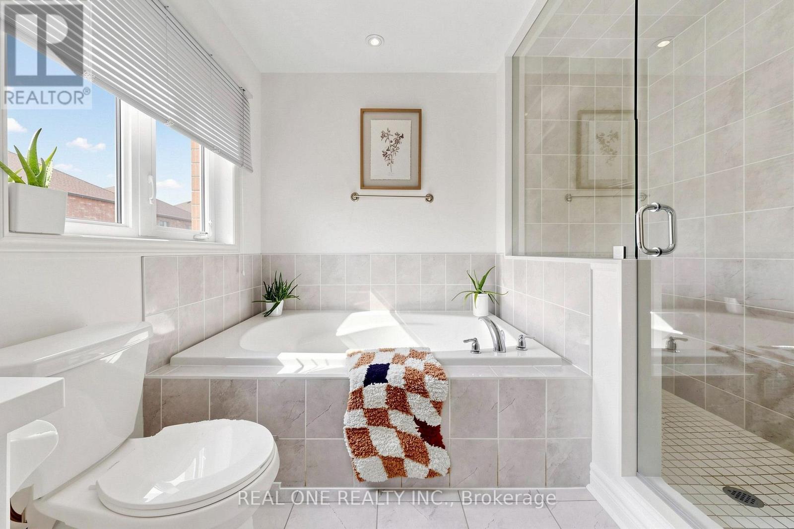 48 LANARK STREET - 19