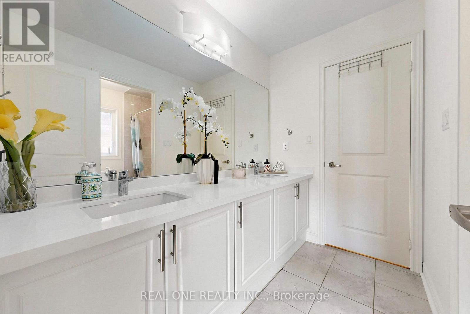 48 LANARK STREET - 22