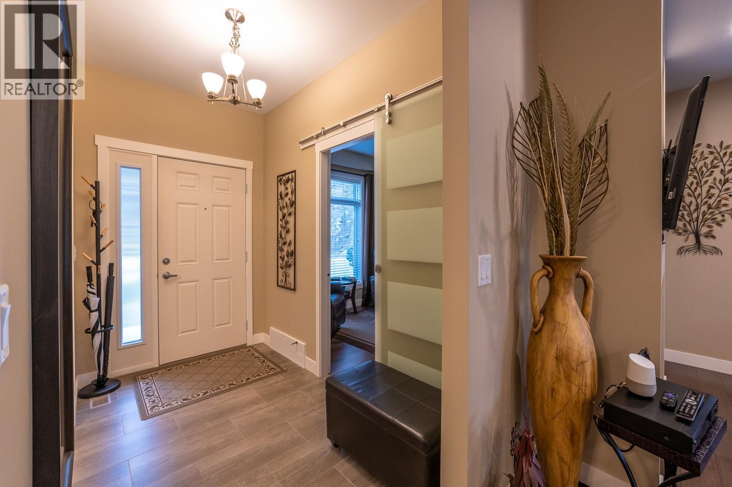 #127 1675 Penticton Avenue, Penticton, British Columbia, V2A9E2, Penticton, British Columbia — photo 3 of 5
