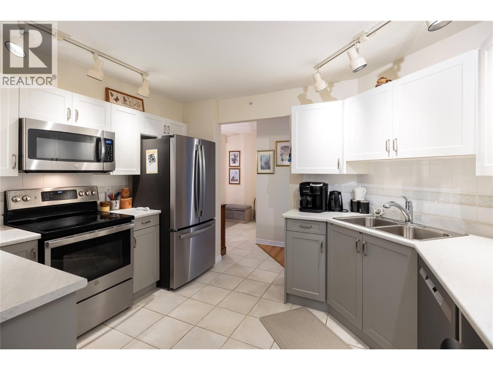 3301 Centennial Drive Unit# 407, Vernon