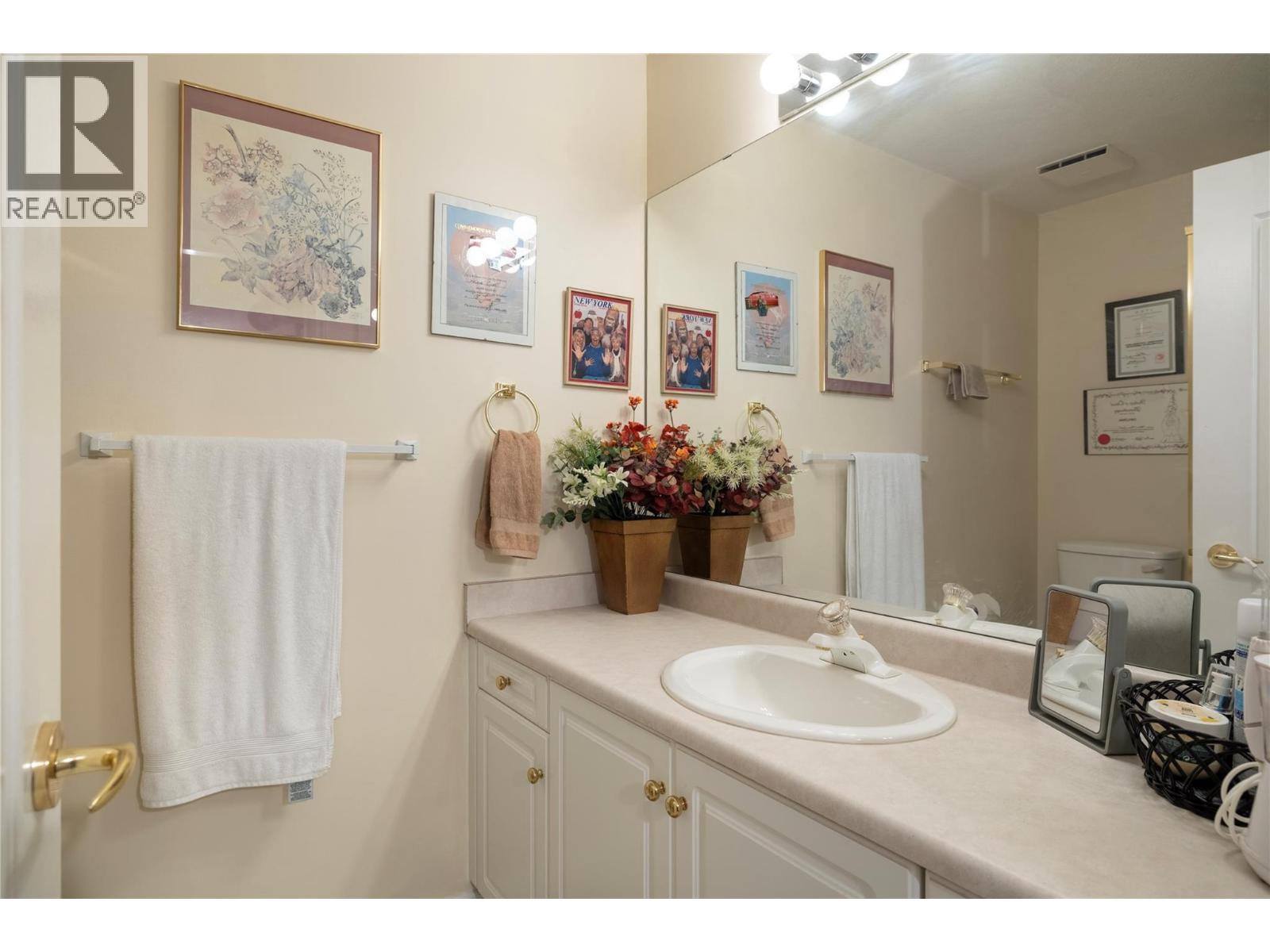 3301 Centennial Drive Unit# 407, Vernon